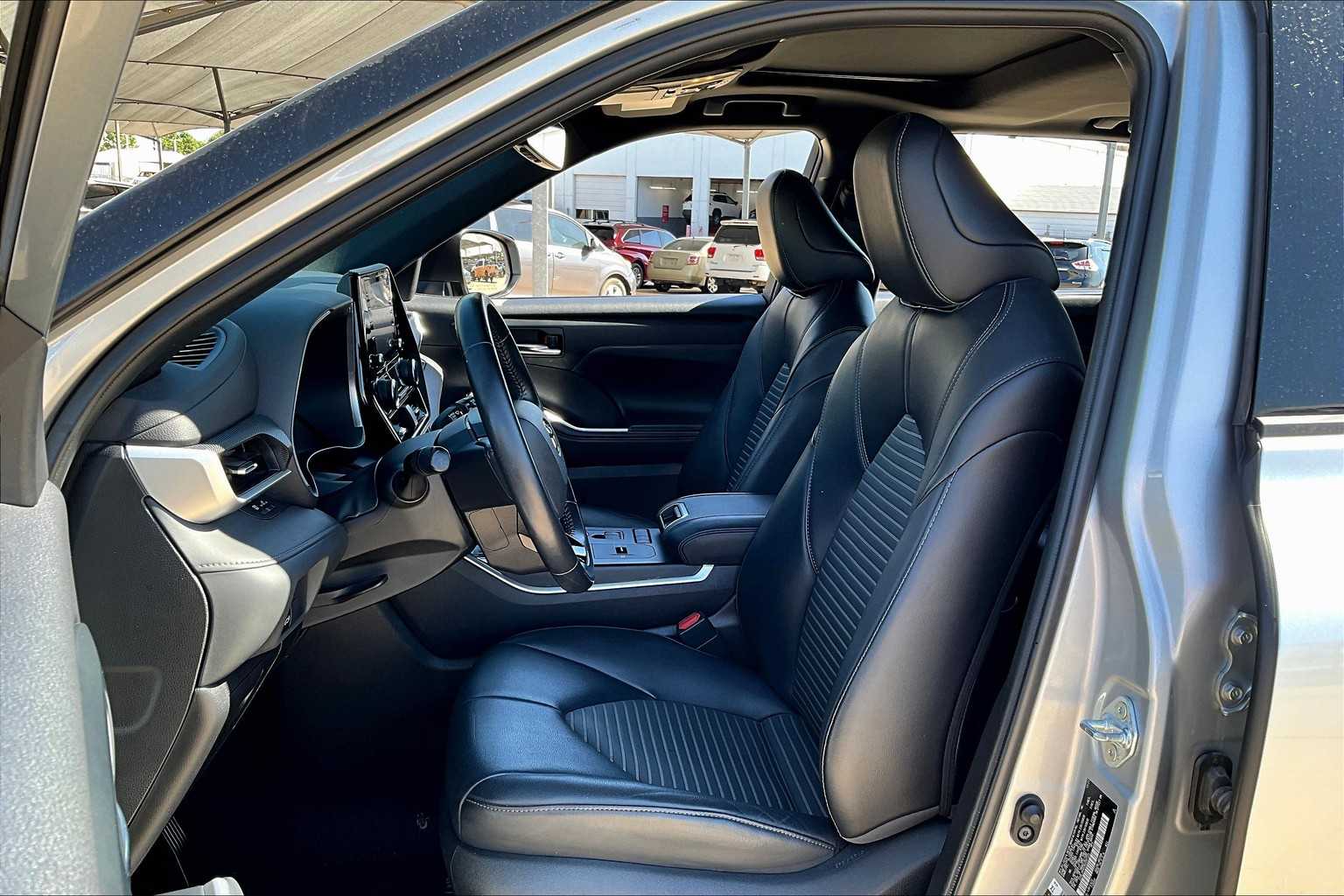 2022 Toyota Highlander XSE photo 7