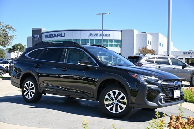 2025 Subaru Outback Premium's photo