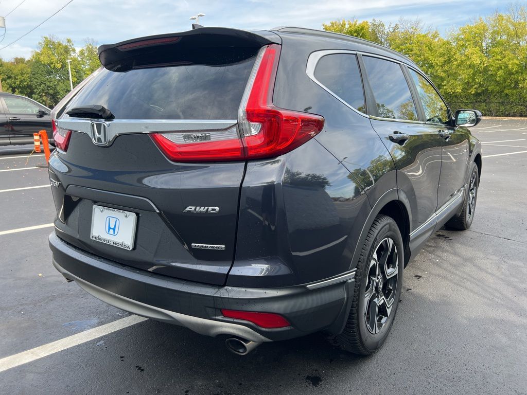 2018 Honda CR-V Touring photo 5