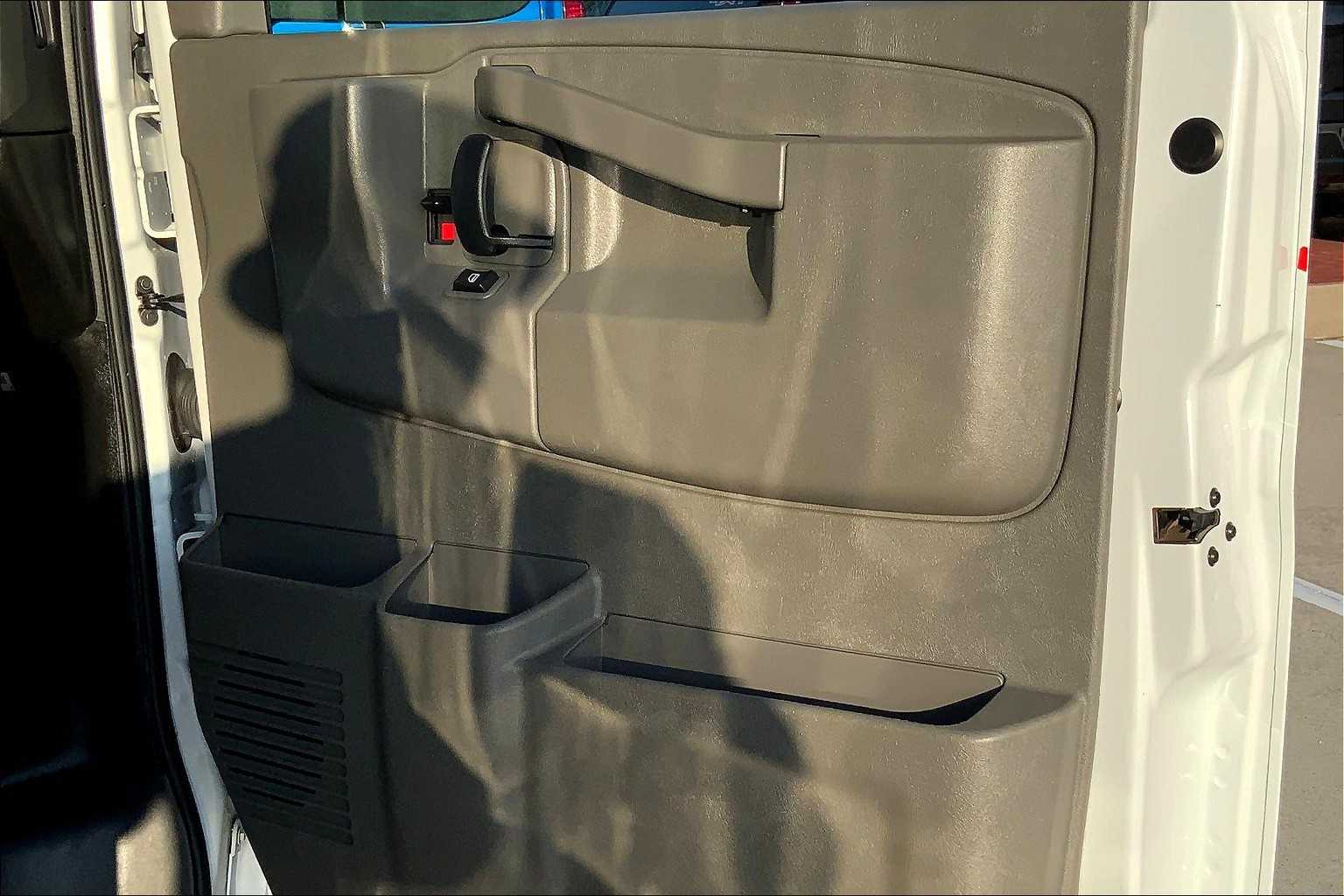2024 Chevrolet Express Cargo Van photo 18