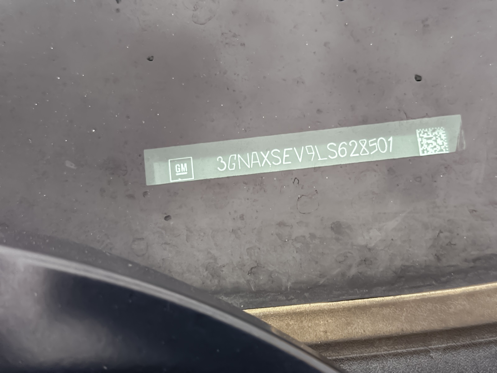 2020 Chevrolet Equinox LS photo 2