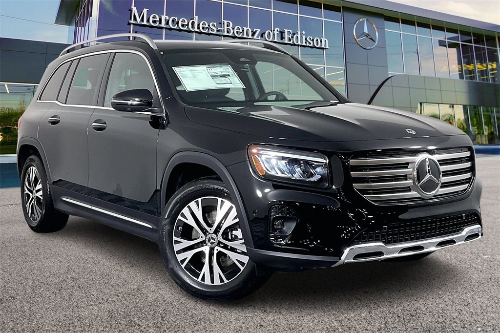 2026 Mercedes-Benz GLB GLB 250's photo