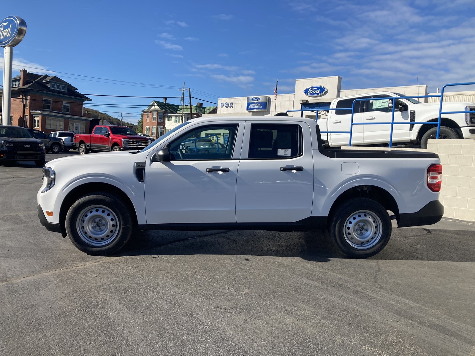 2025 Ford Maverick XL photo 4