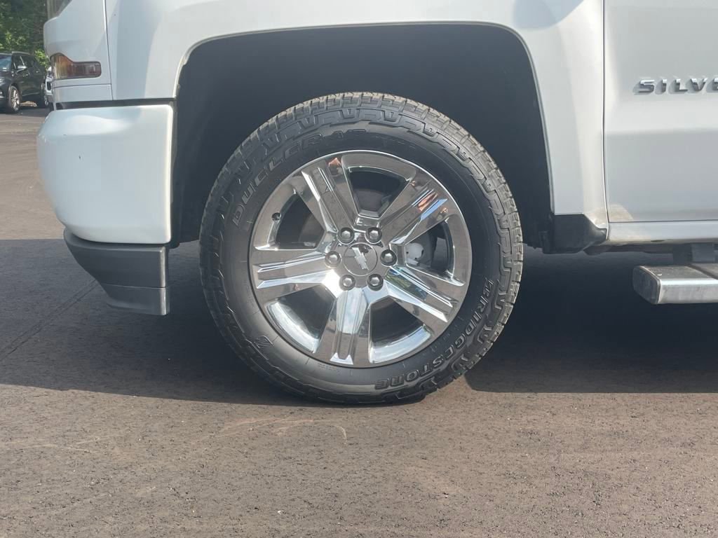 2018 Chevrolet Silverado 1500 Custom photo 22