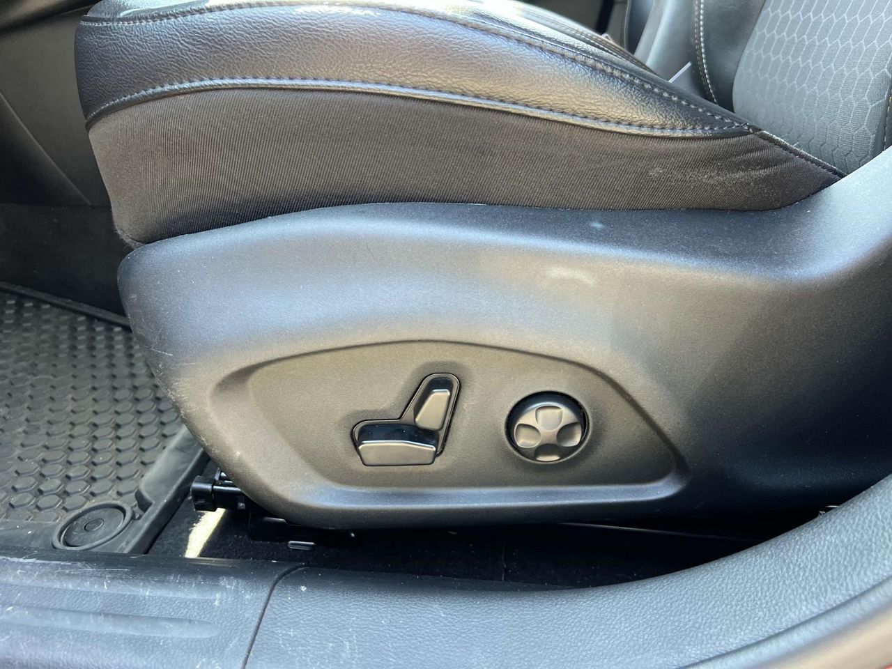 2019 Jeep Compass Latitude photo 19