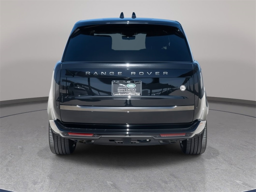 2025 Land Rover Range Rover SV photo 4