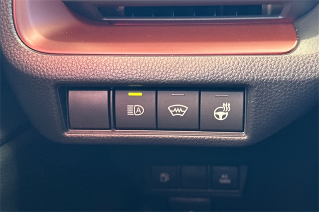 2026 Toyota Prius Plug-in Hybrid XSE photo 27