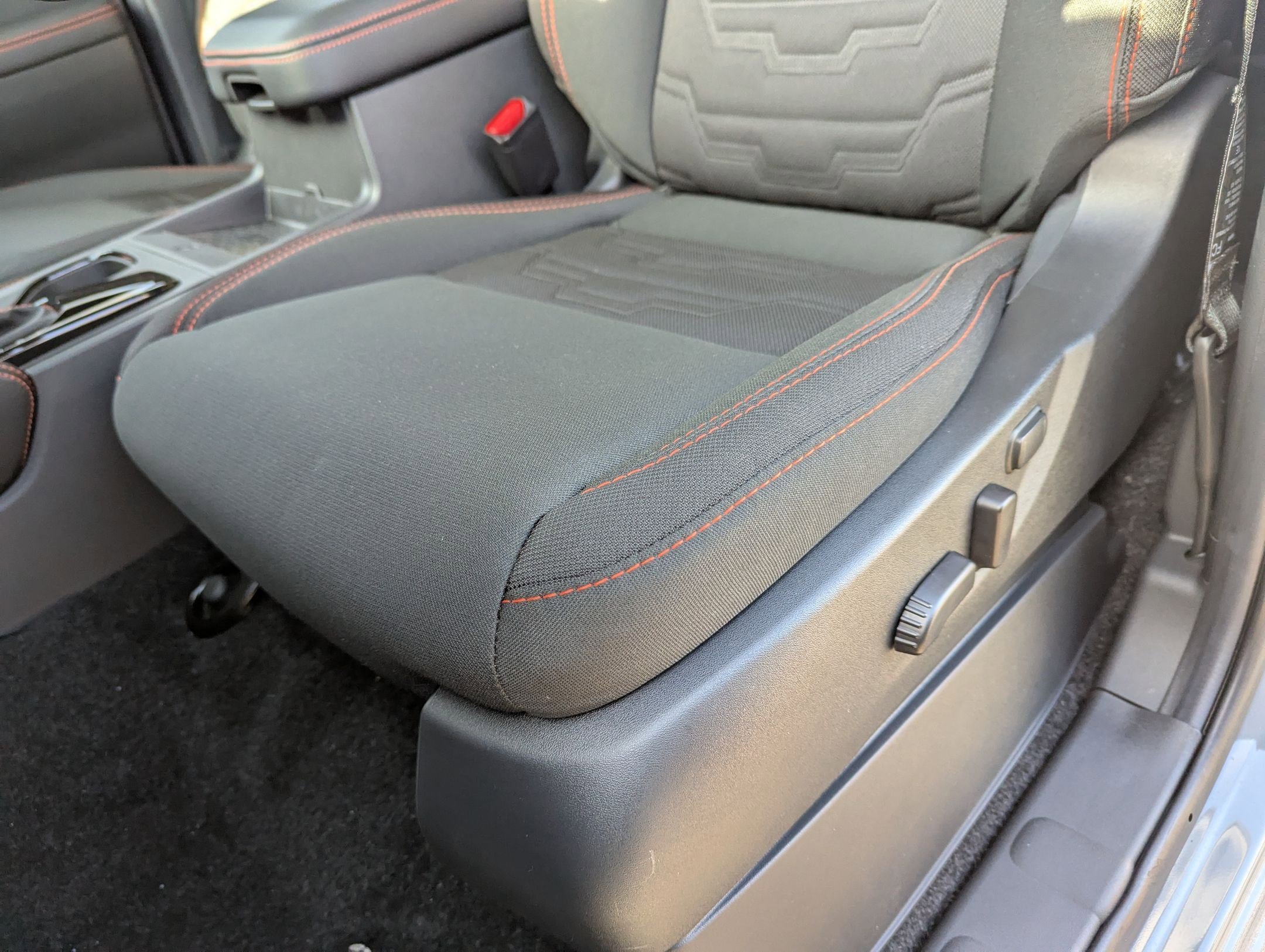 2025 Nissan Frontier PRO-4X photo 4