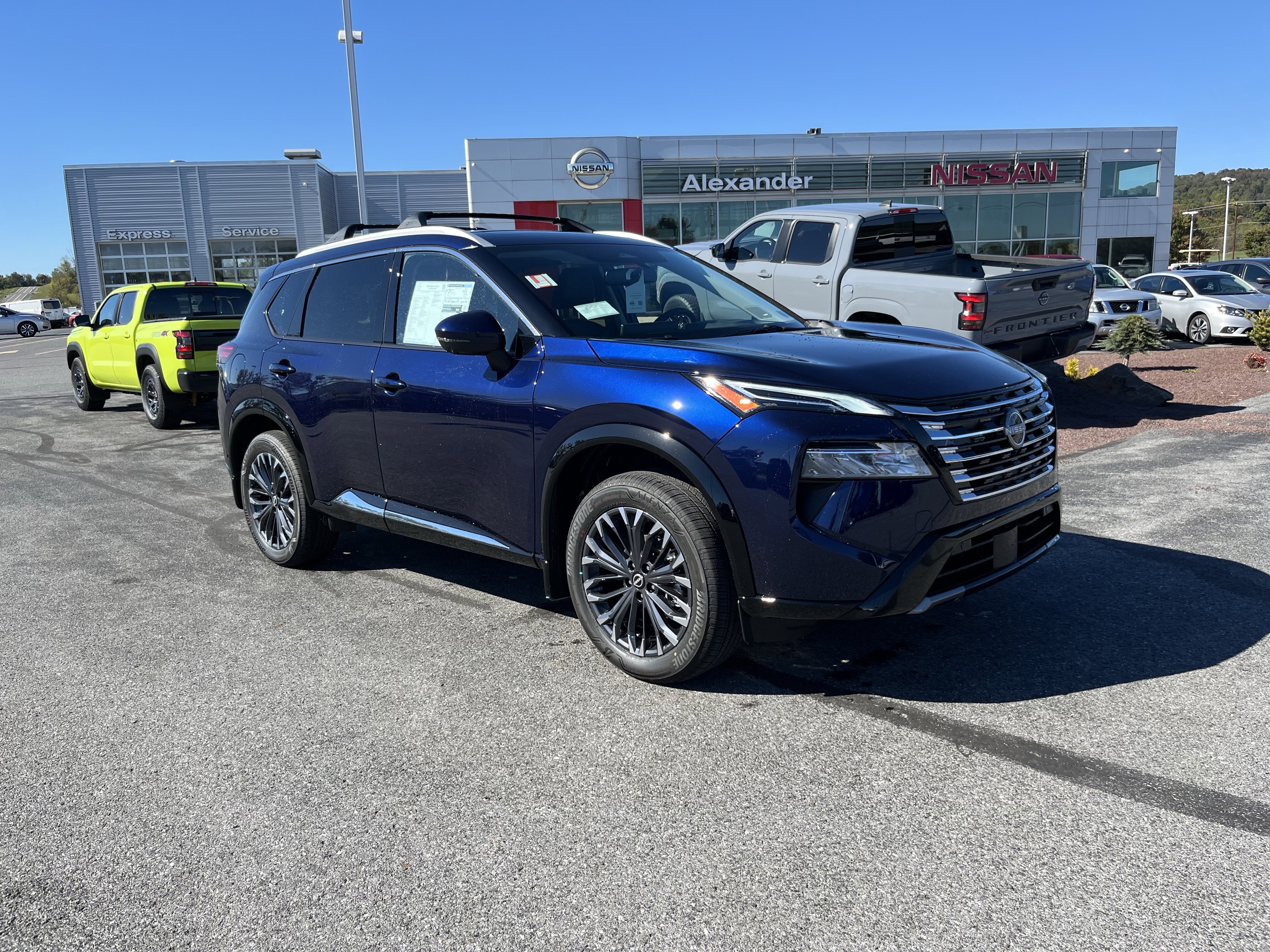 2026 Nissan Rogue Platinum's photo