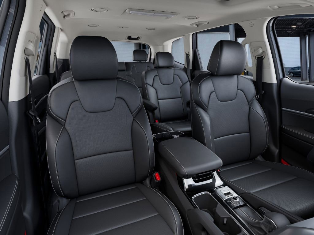 2025 Kia Telluride S photo 13
