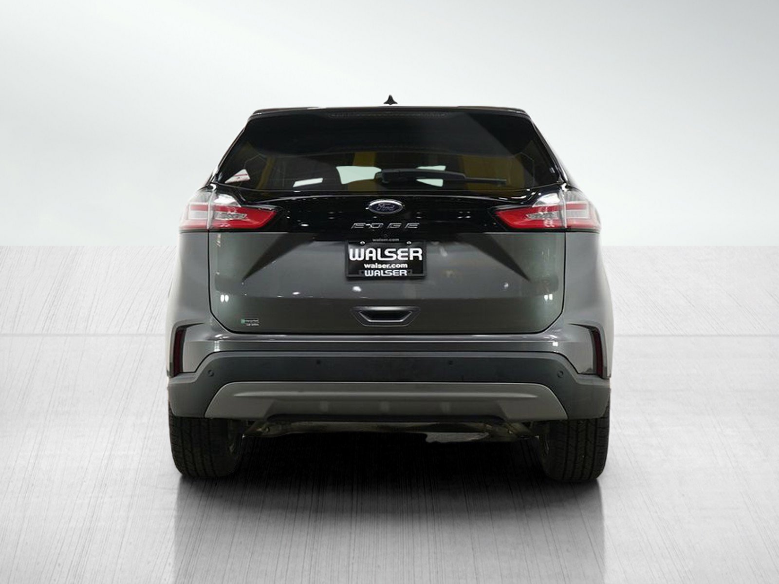 2022 Ford Edge SEL photo 4