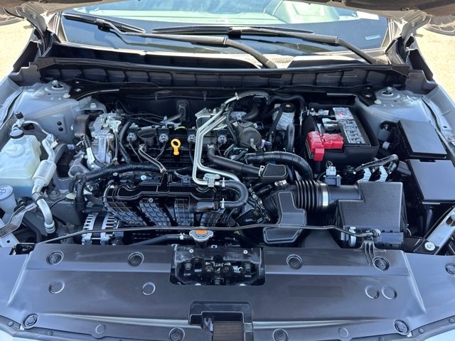 2023 Nissan Altima 2.5 SR photo 23
