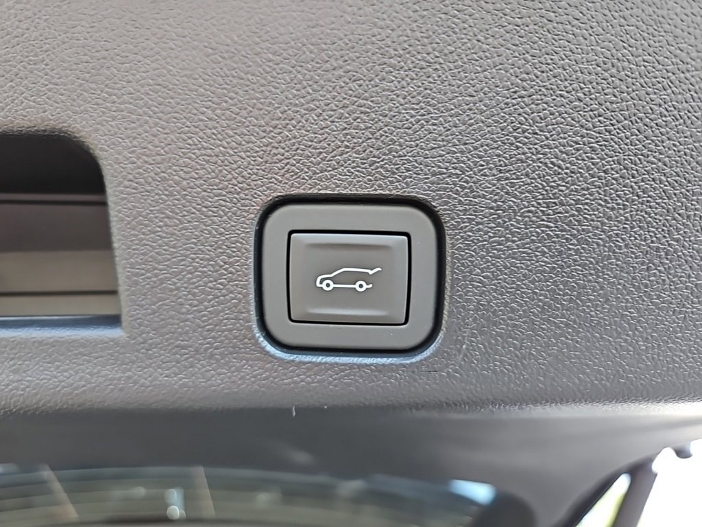 2026 Chevrolet Traverse Z71 photo 30