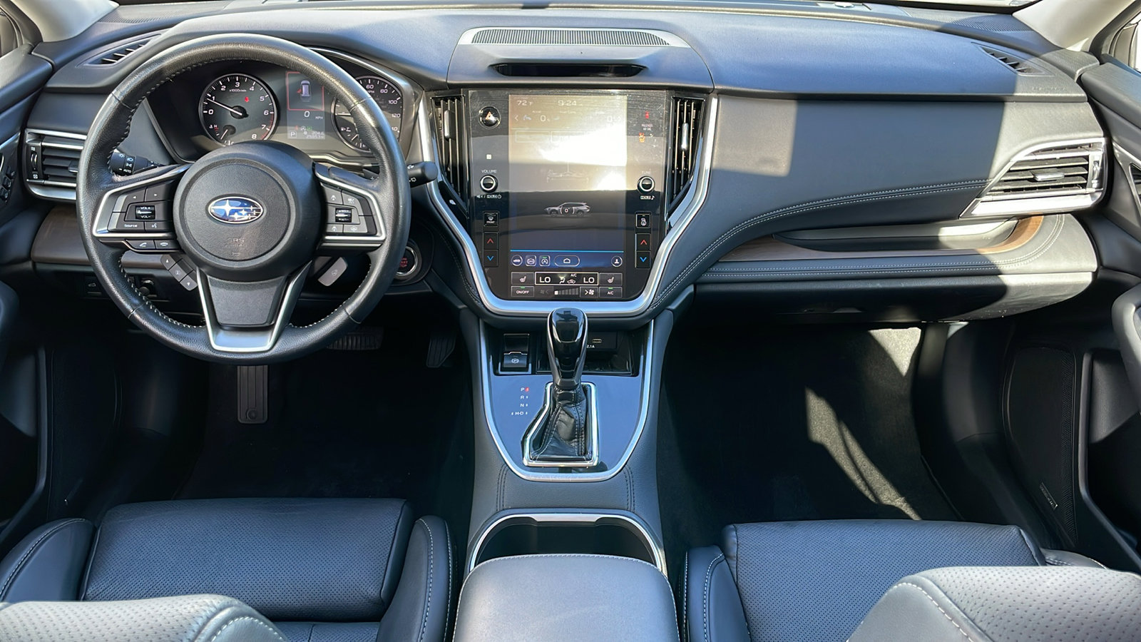 2022 Subaru Outback Limited photo 14