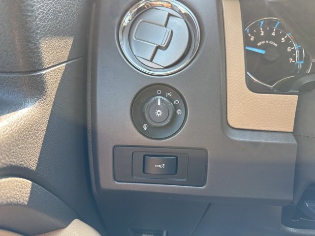 2011 Ford F-150 XL photo 27