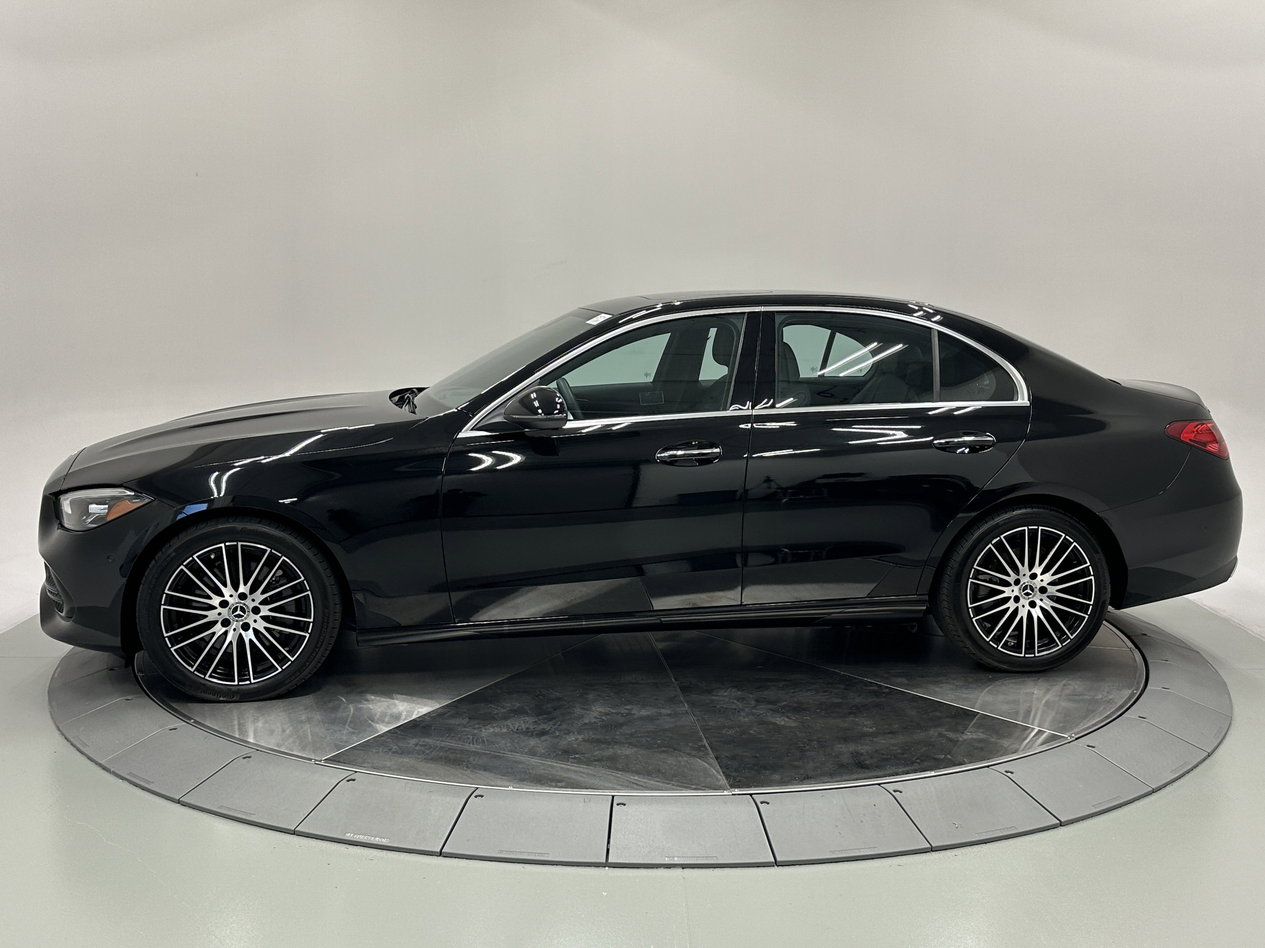 2024 Mercedes Benz C 300 photo 4