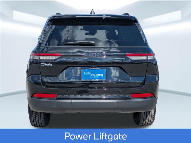 2025 Jeep Grand Cherokee Altitude X photo 4