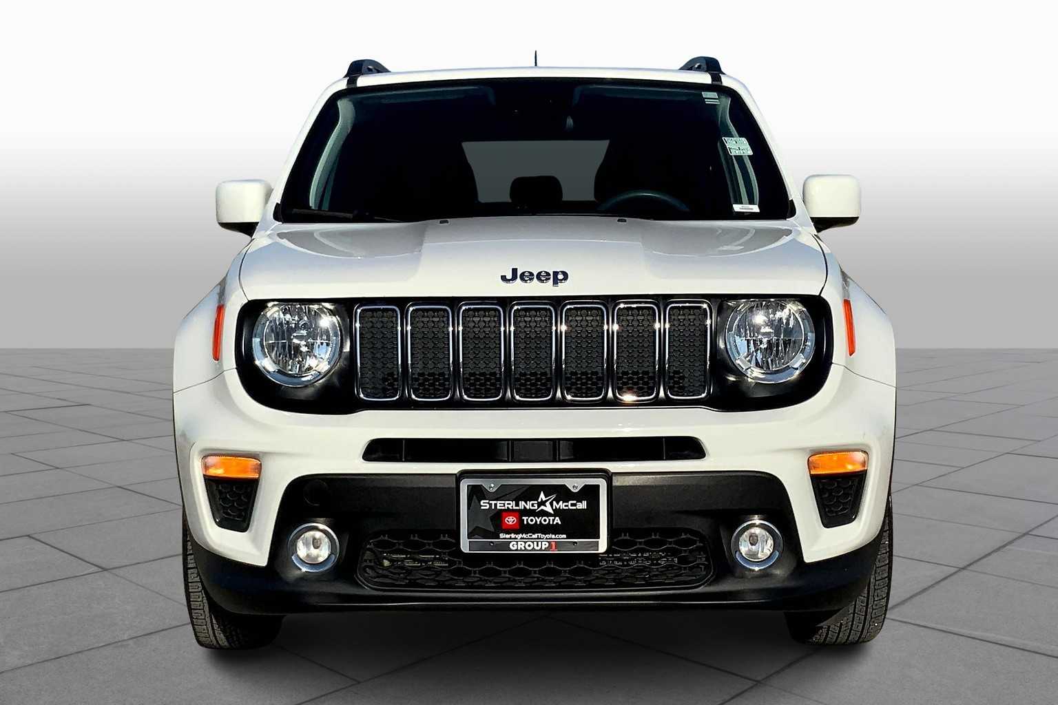 2021 Jeep Renegade Latitude photo 3