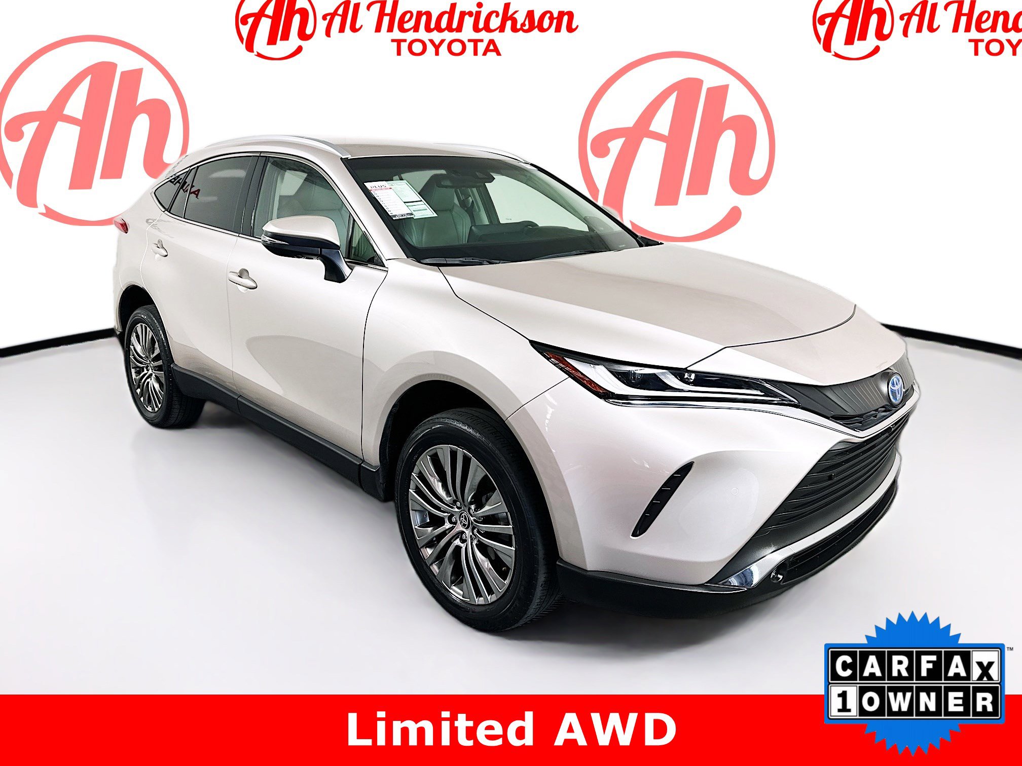 2023 Toyota Venza Limited's photo