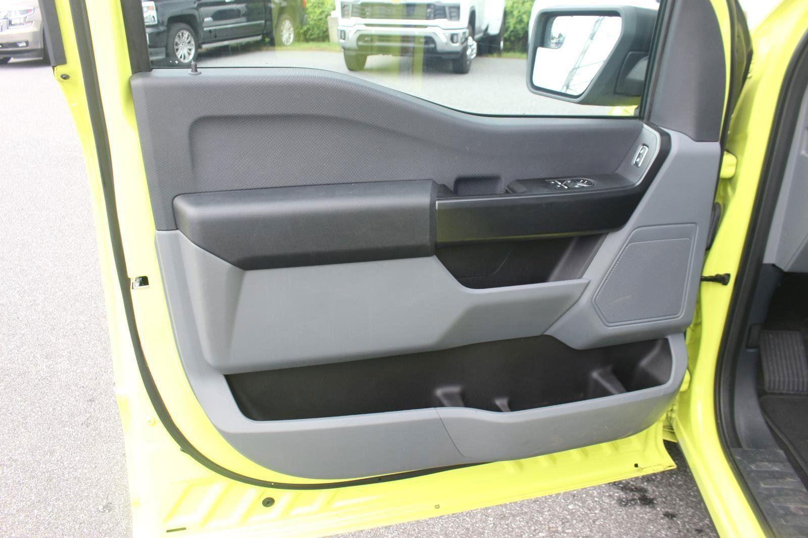 2022 Ford F-150 XL photo 11