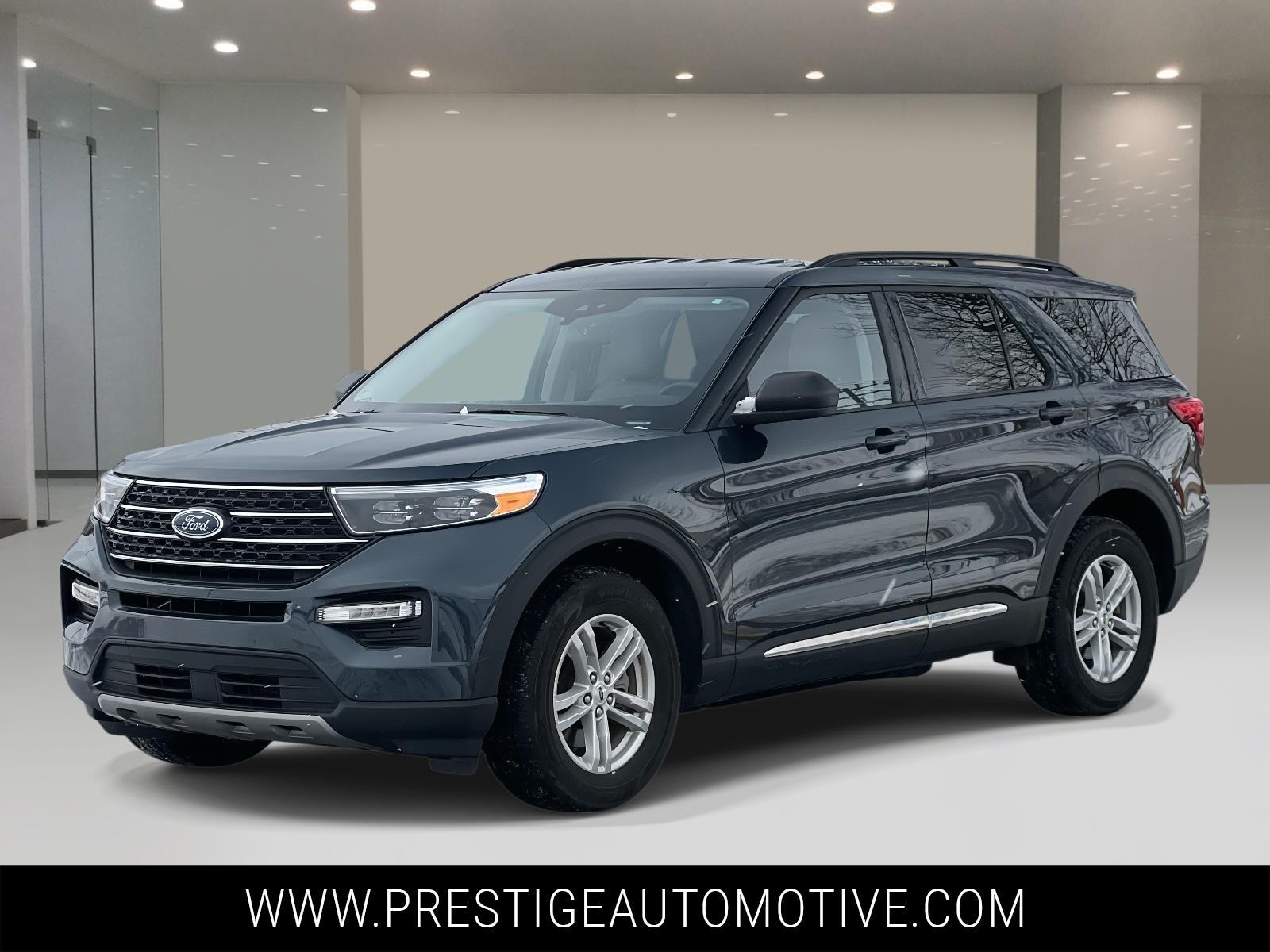 2023 Ford Explorer XLT's photo