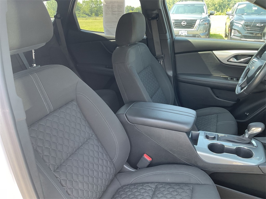 2022 Chevrolet Blazer 2LT photo 23