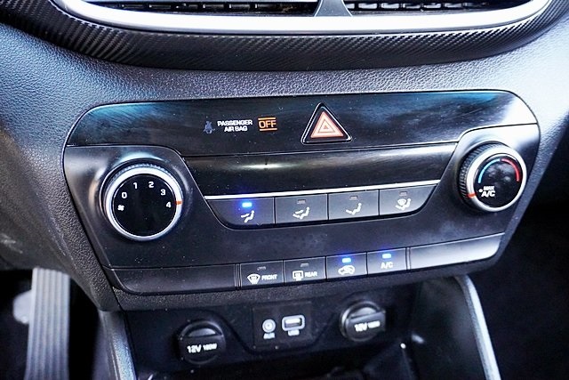 Used 2020 Blue Hyundai SE image 26