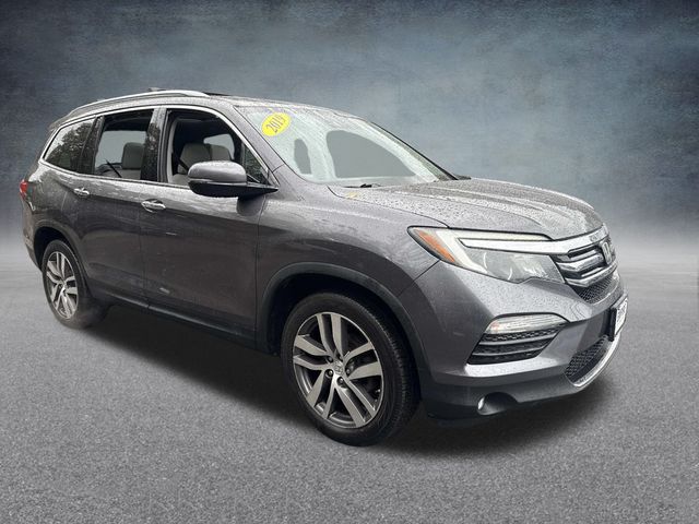 2017 Honda Pilot Elite photo 2