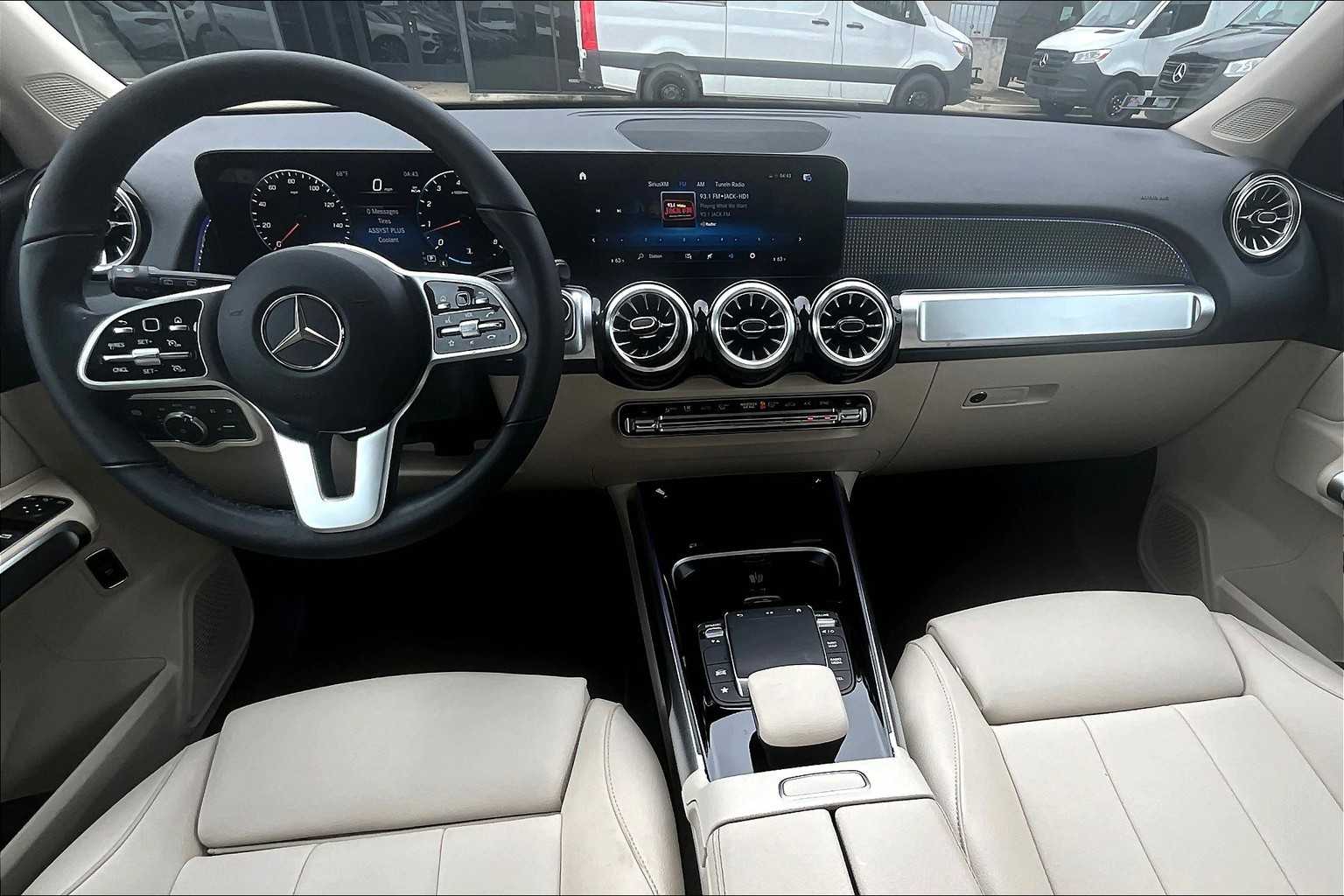 2023 Mercedes Benz GLB 250 photo 14