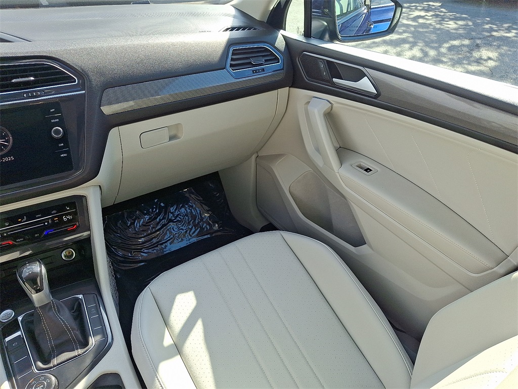 2022 Volkswagen Tiguan SE photo 15
