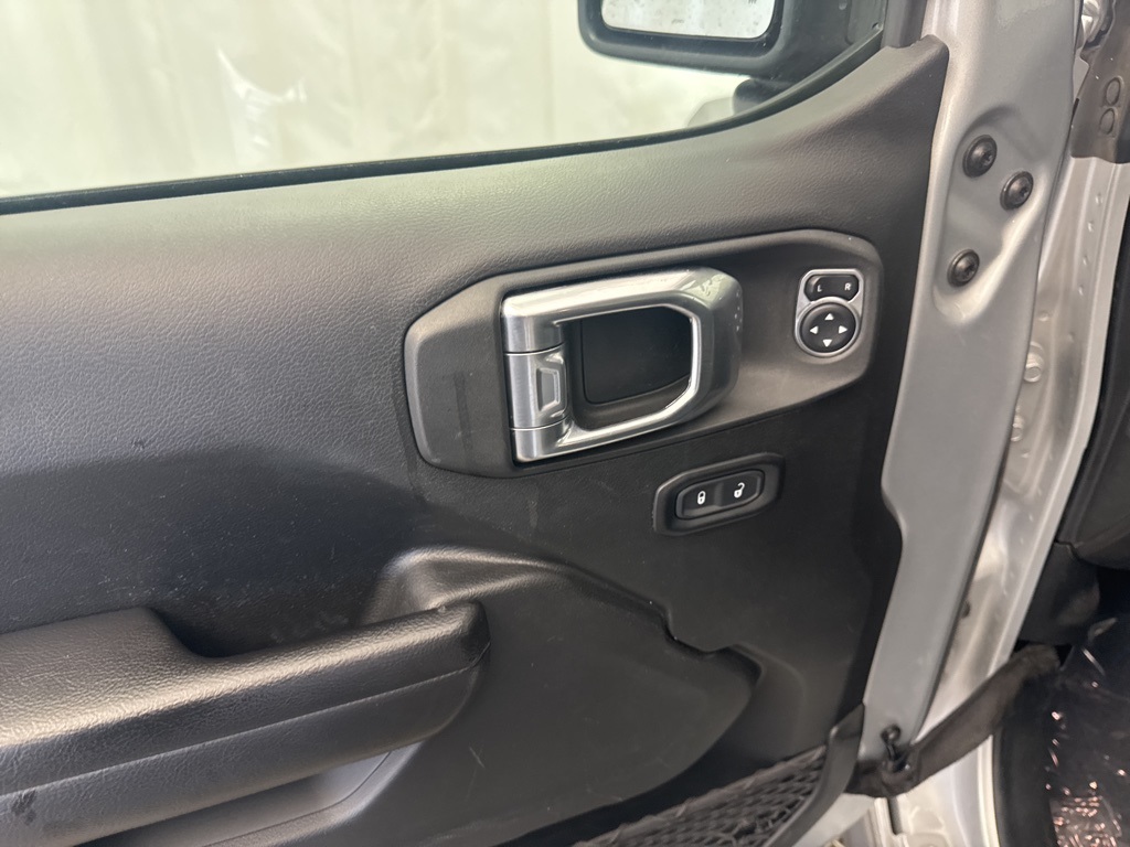 2023 Jeep Wrangler Willys 4xe photo 18