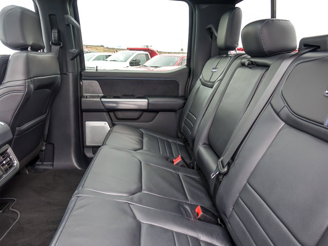 2025 FORD F-250 - Image 43