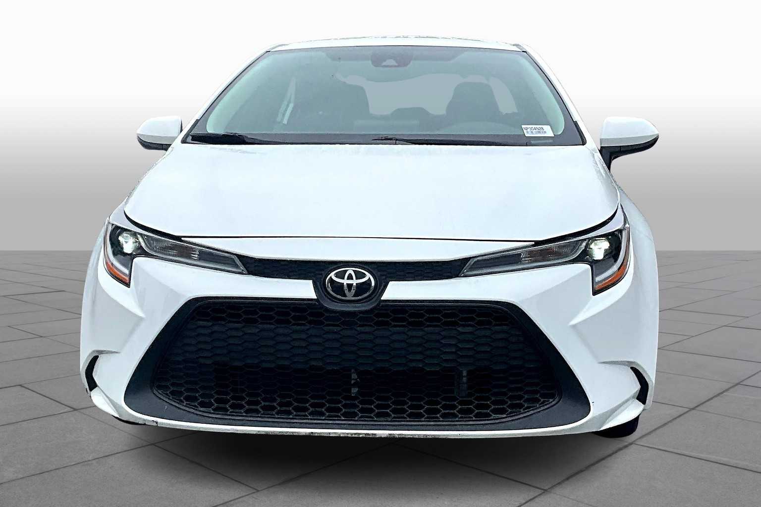 2022 Toyota Corolla LE photo 3