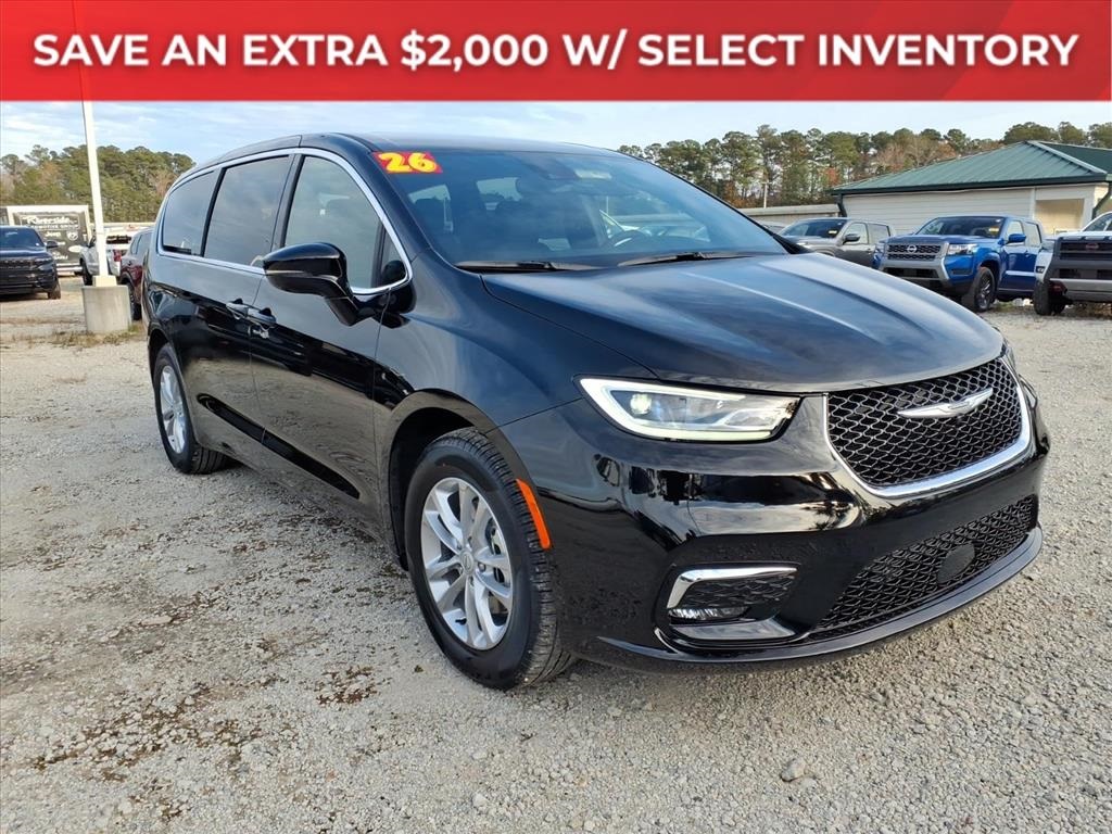 2026 Chrysler Pacifica Select's photo