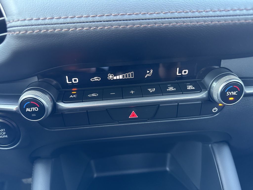 2025 Mazda Mazda3 Hatchback 2.5 Select Sport photo 18