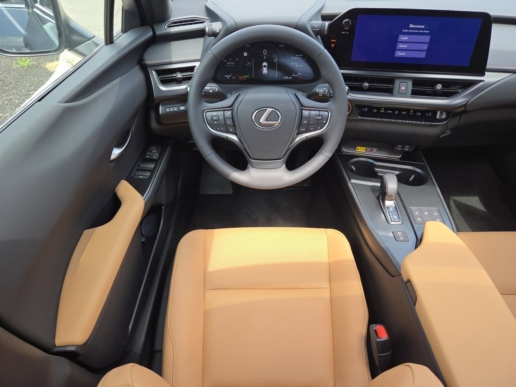 2025 Lexus UX Premium photo 4