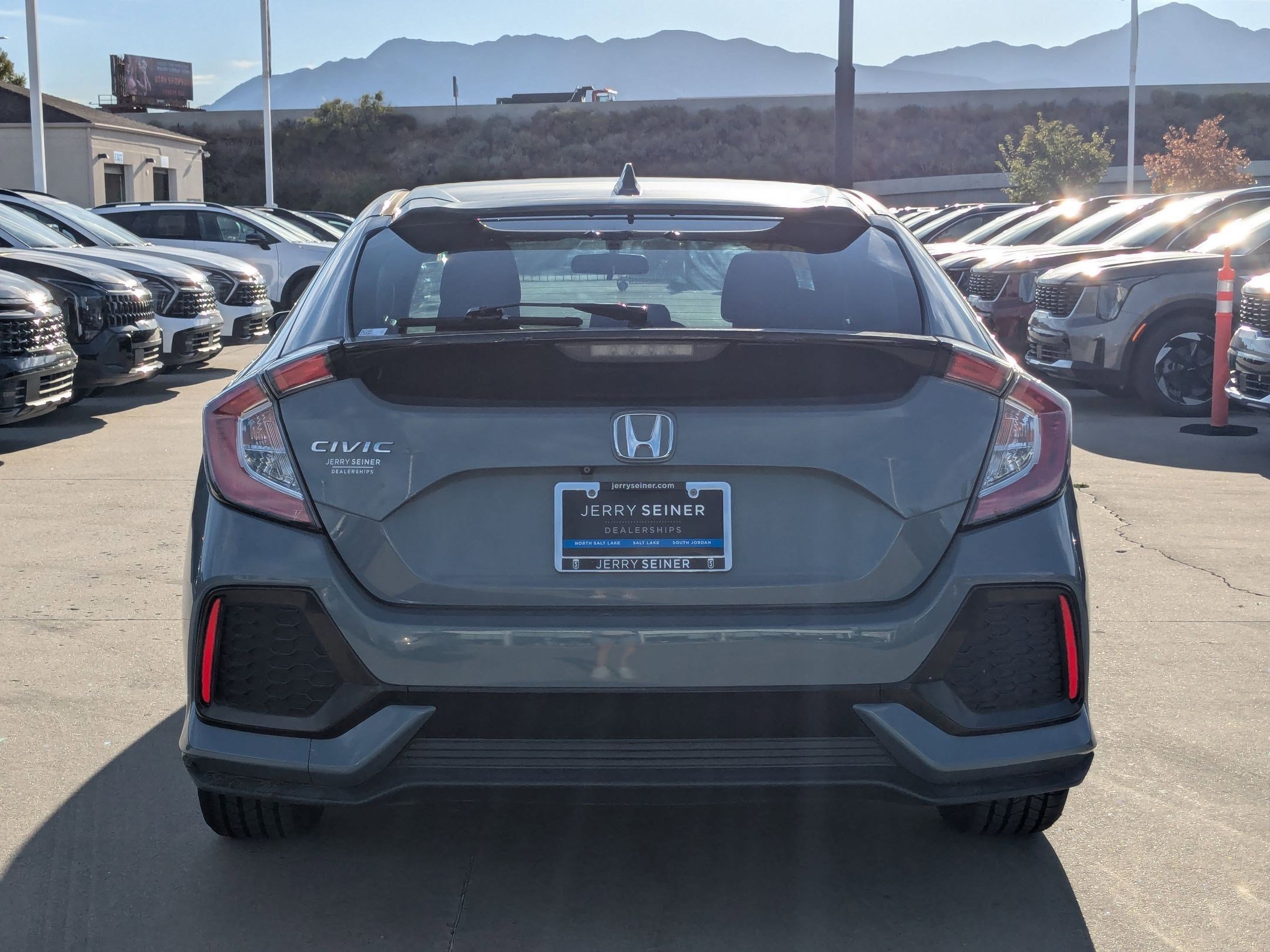 2018 Honda Civic Hatchback EX photo 4