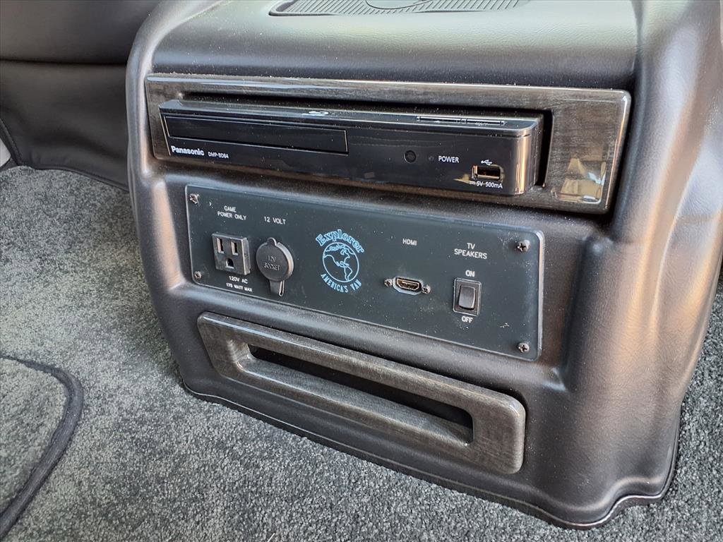 2025 Gmc Savana Cargo 2500 photo 4