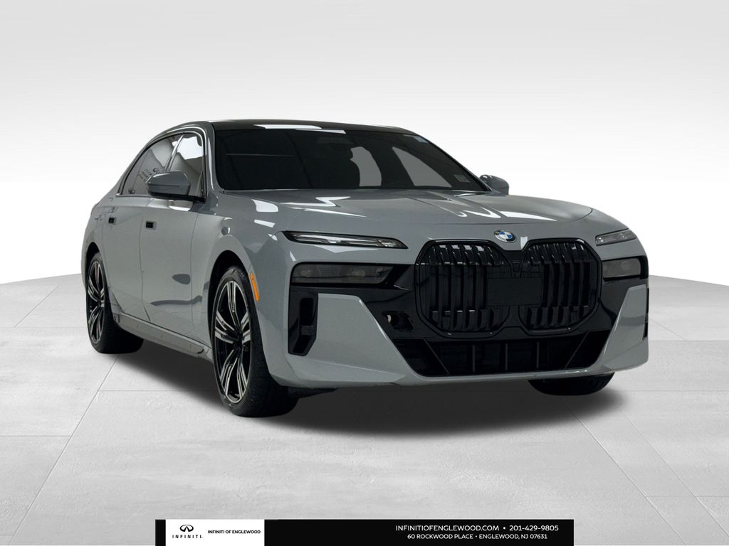 2023 BMW 7 Series 760i's photo