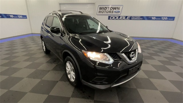 Used 2016 Nissan Rogue SV with VIN KNMAT2MVXGP647584 for sale in Warren, PA