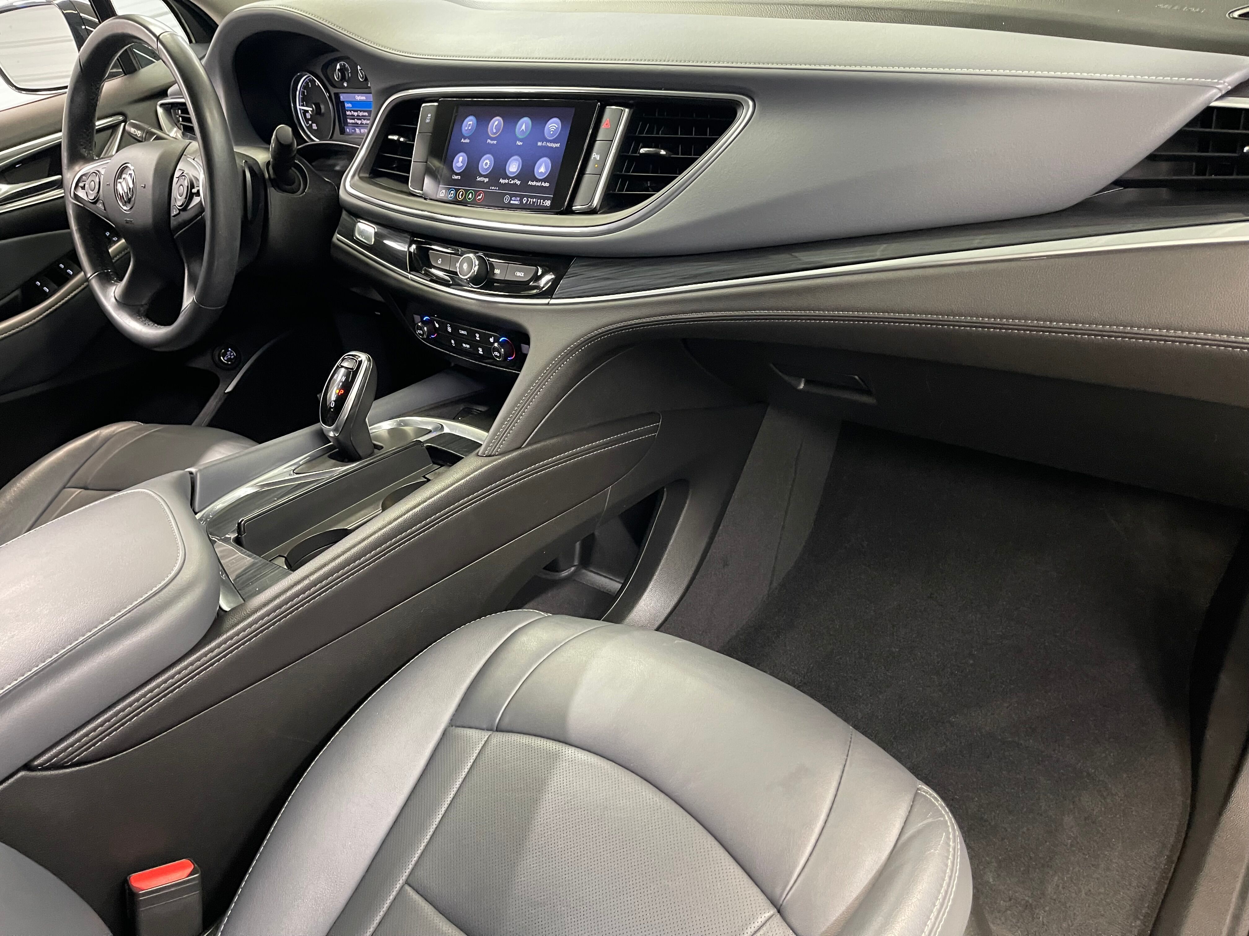 2020 Buick Enclave Essence photo 18