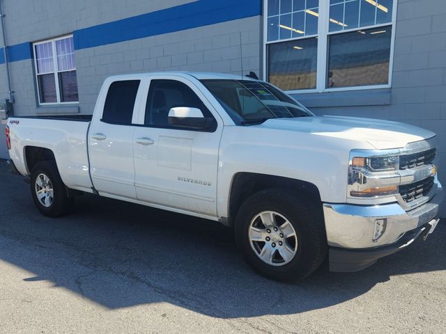 2018 Chevrolet Silverado 1500 LT photo 2