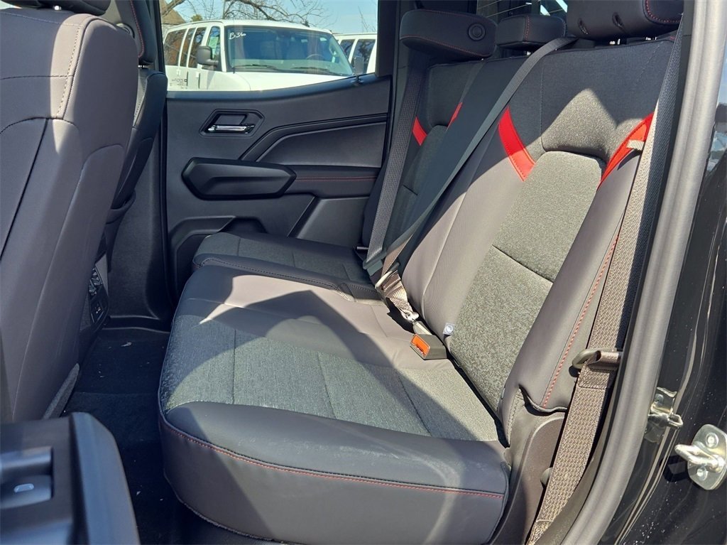 2025 Chevrolet Colorado Z71 photo 29