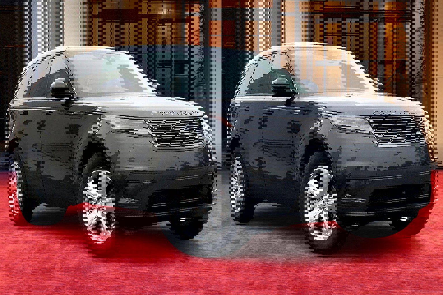 2025 Land Rover Range Rover Velar S photo 2