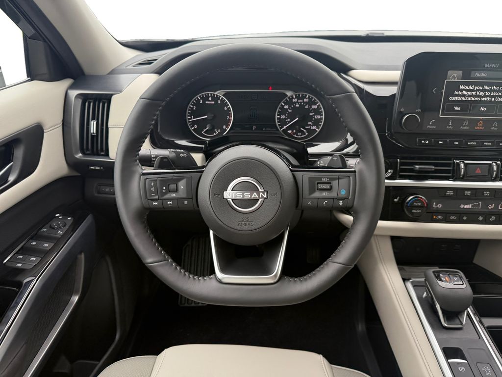2025 Nissan Pathfinder SL photo 11