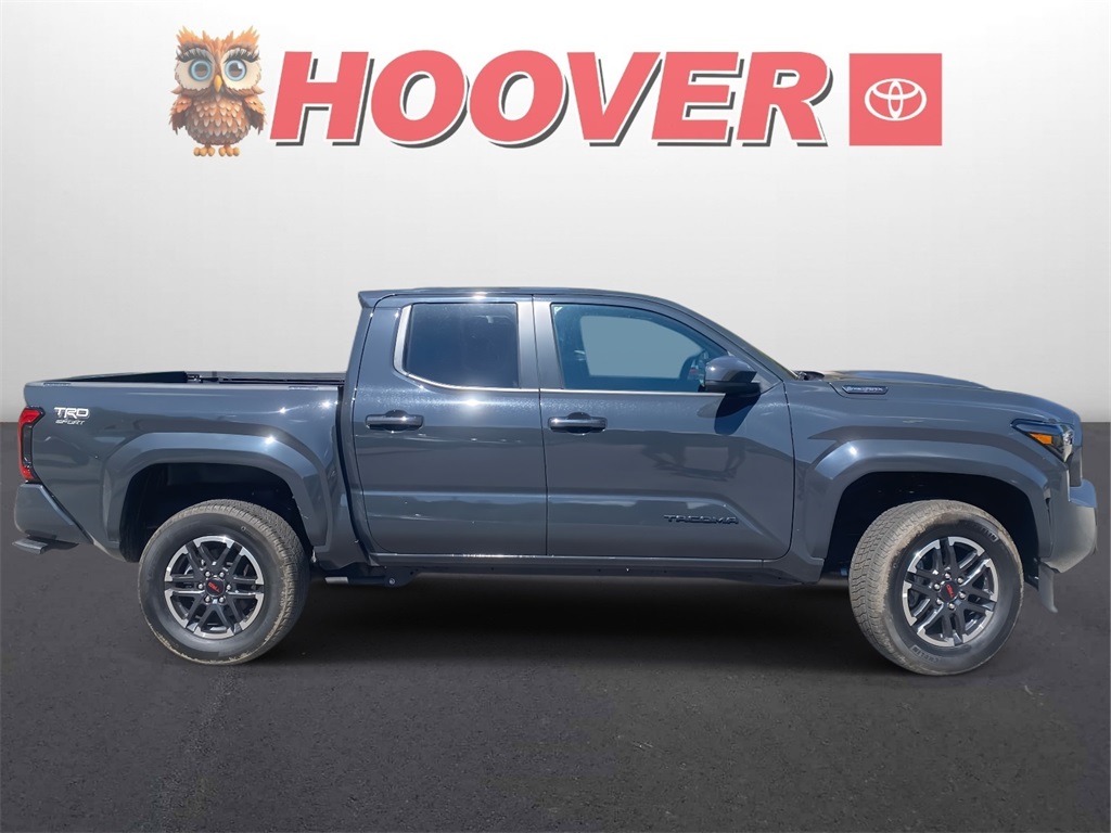 2024 Toyota Tacoma TRD Sport 4x4 photo 2