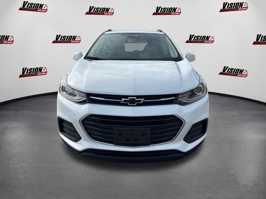 Used 2021 Chevrolet Trax LT with VIN KL7CJPSB7MB320165 for sale in Canandaigua, NY