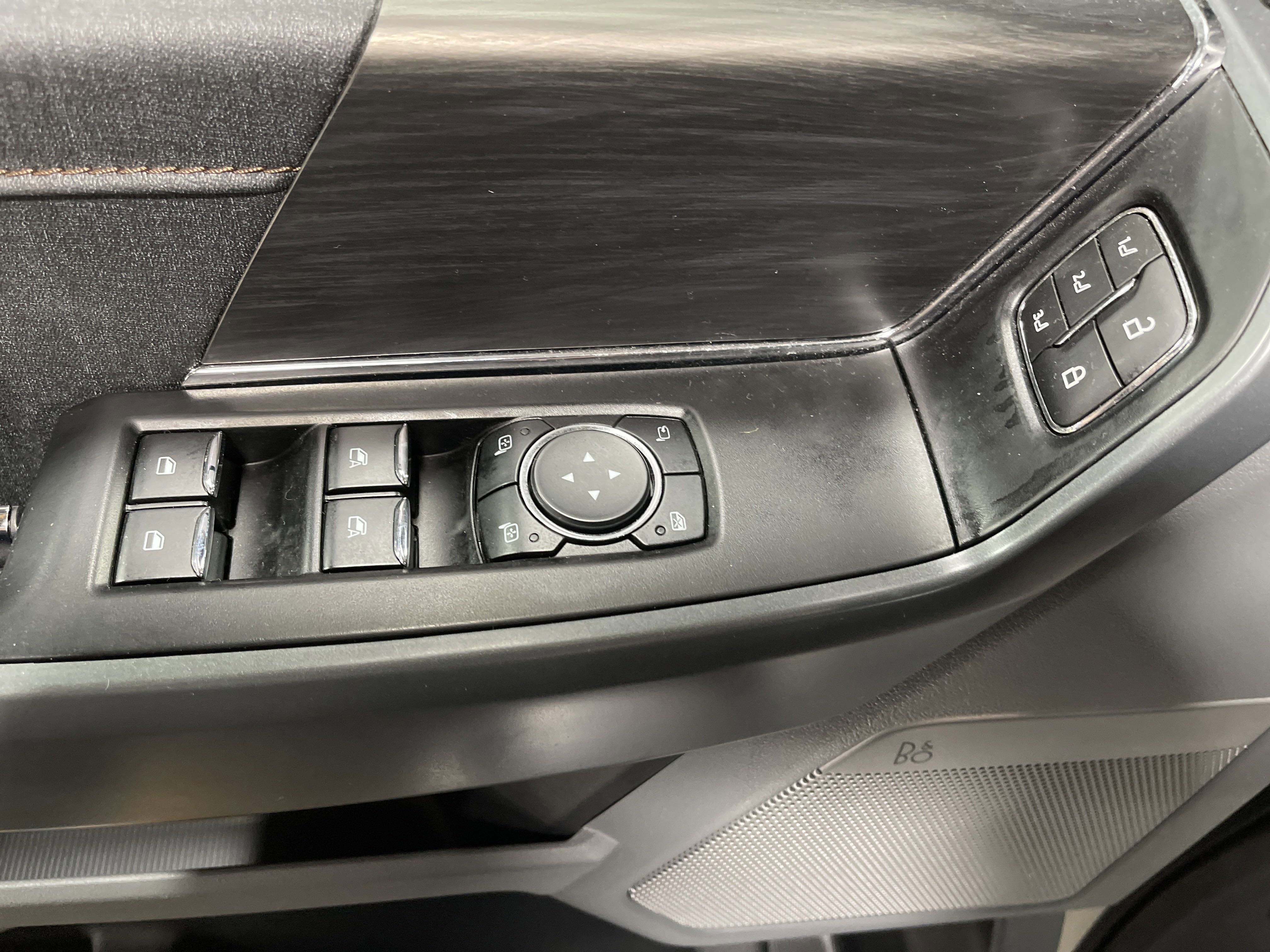 2024 Ford F-150 Lariat photo 3