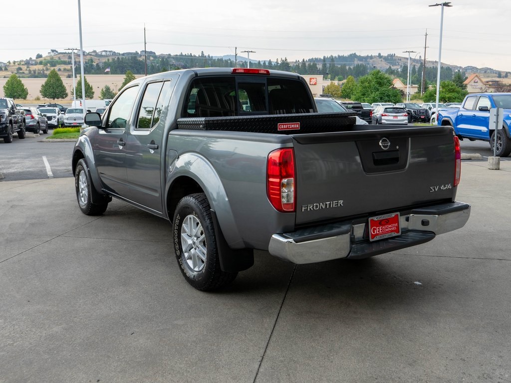 2018 Nissan Frontier SV photo 2