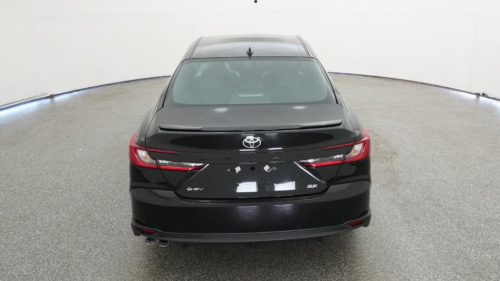 2025 Toyota Camry SE photo 15